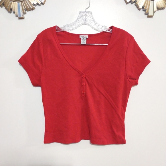 Rue 21 Sexy Red Short Sleeves Top with V-neck Buttons Size XL (Slim) - Picture 2 of 7